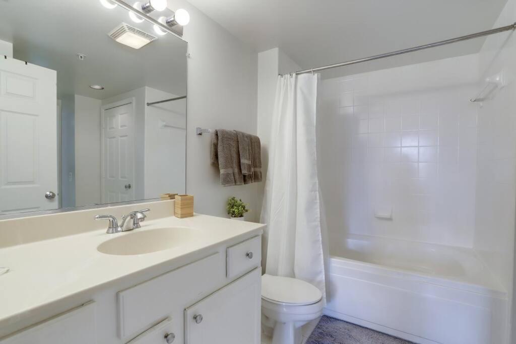 Fantastic 1 Bedroom Condo At Ballston With Gym Arlington Extérieur photo